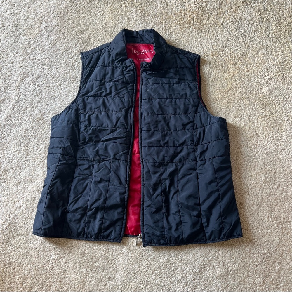 Relatively Brand Black Women's Quilted Vest With Red Interior Size Large